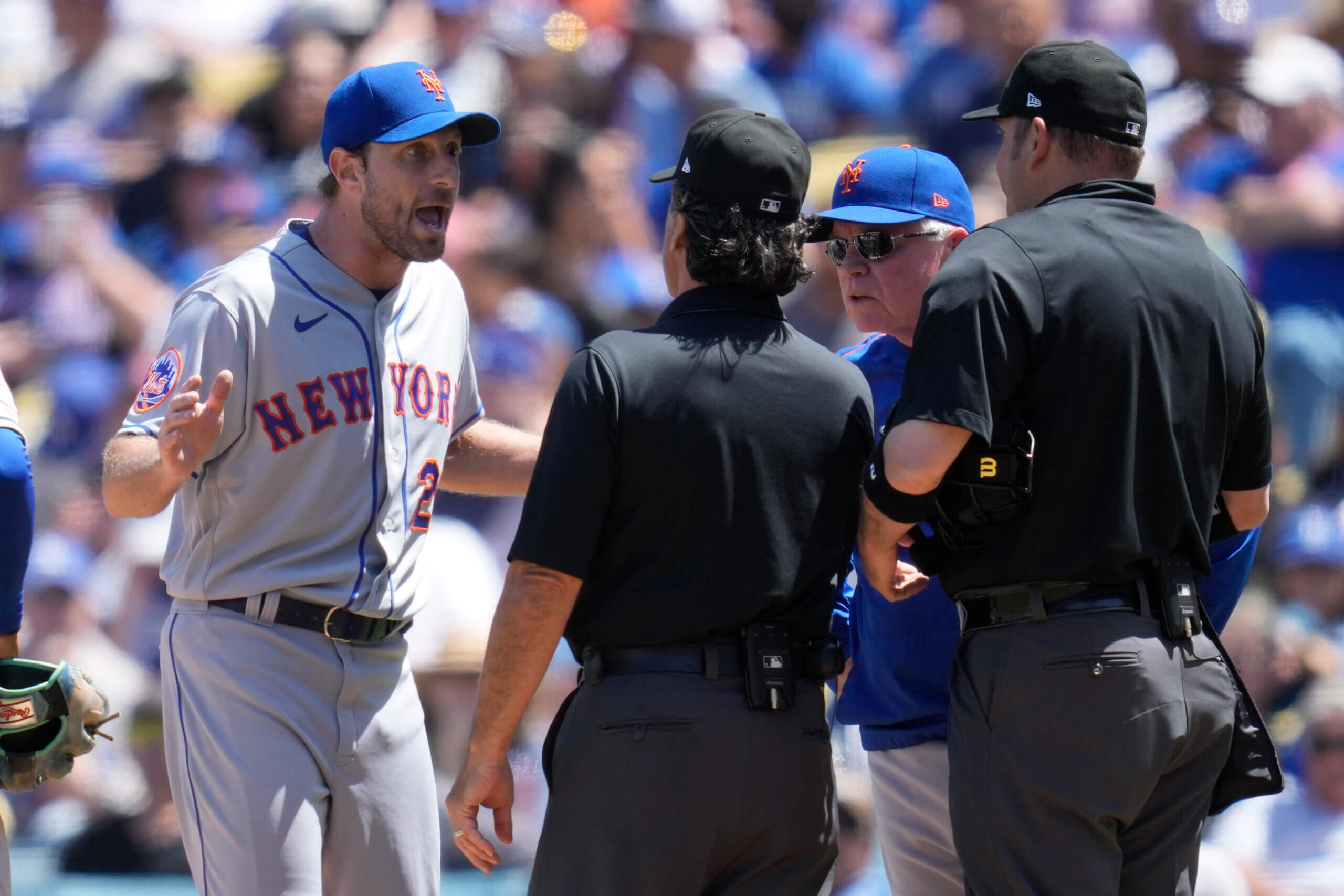 Max Scherzer injury: Mets ace scratched from start vs. Reds due to neck spasms 2 Max Scherzer ejected Mets