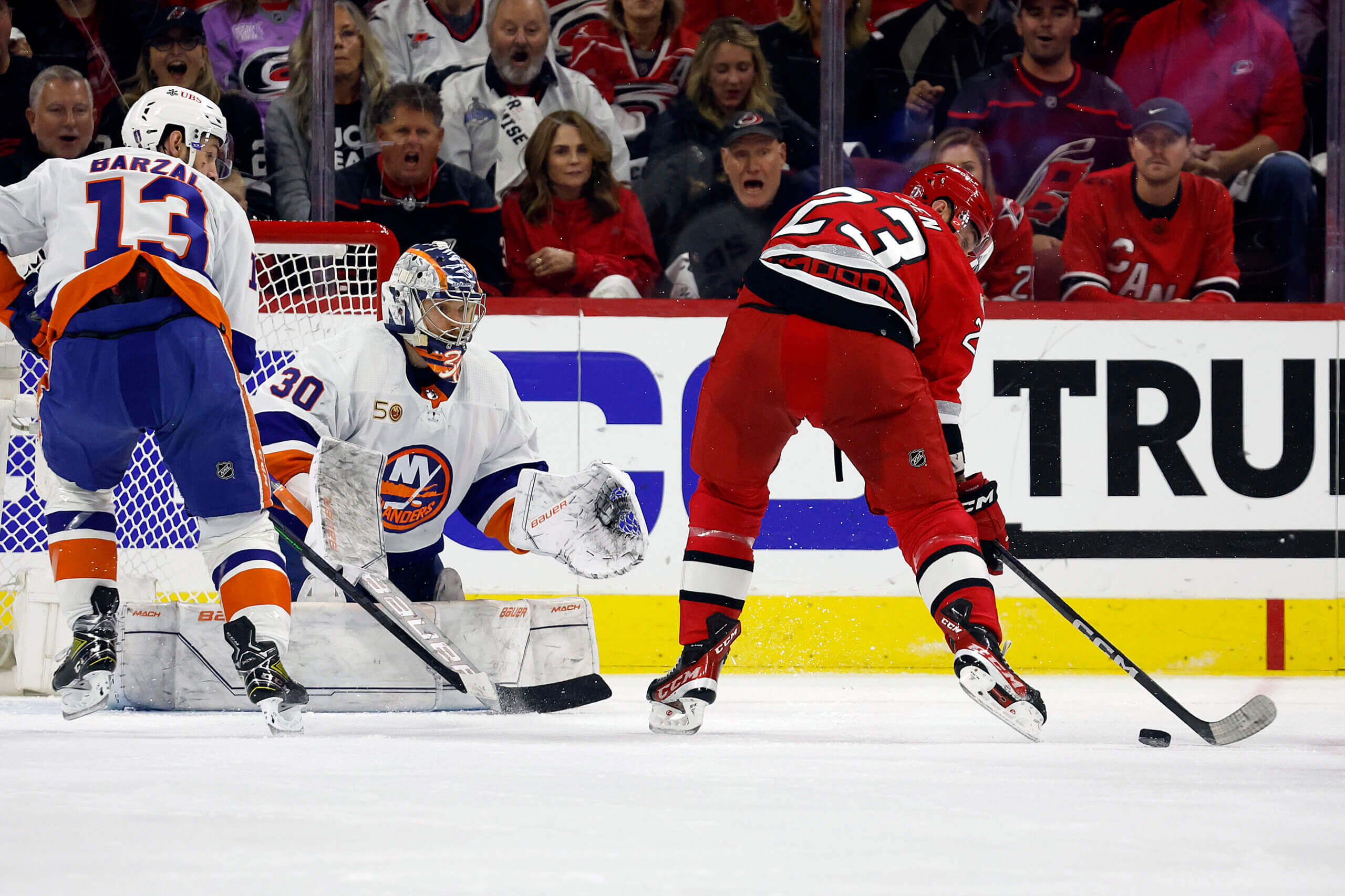 Islanders hang on, beat Hurricanes 3-2 in Game 5 to cut series deficit 2 Islanders Hurricanes Sorokin Game 5