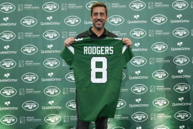 Aaron Rodgers has improved the Jets' Super Bowl odds