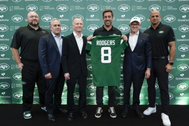 Jets introduced Aaron Rodgers as new QB