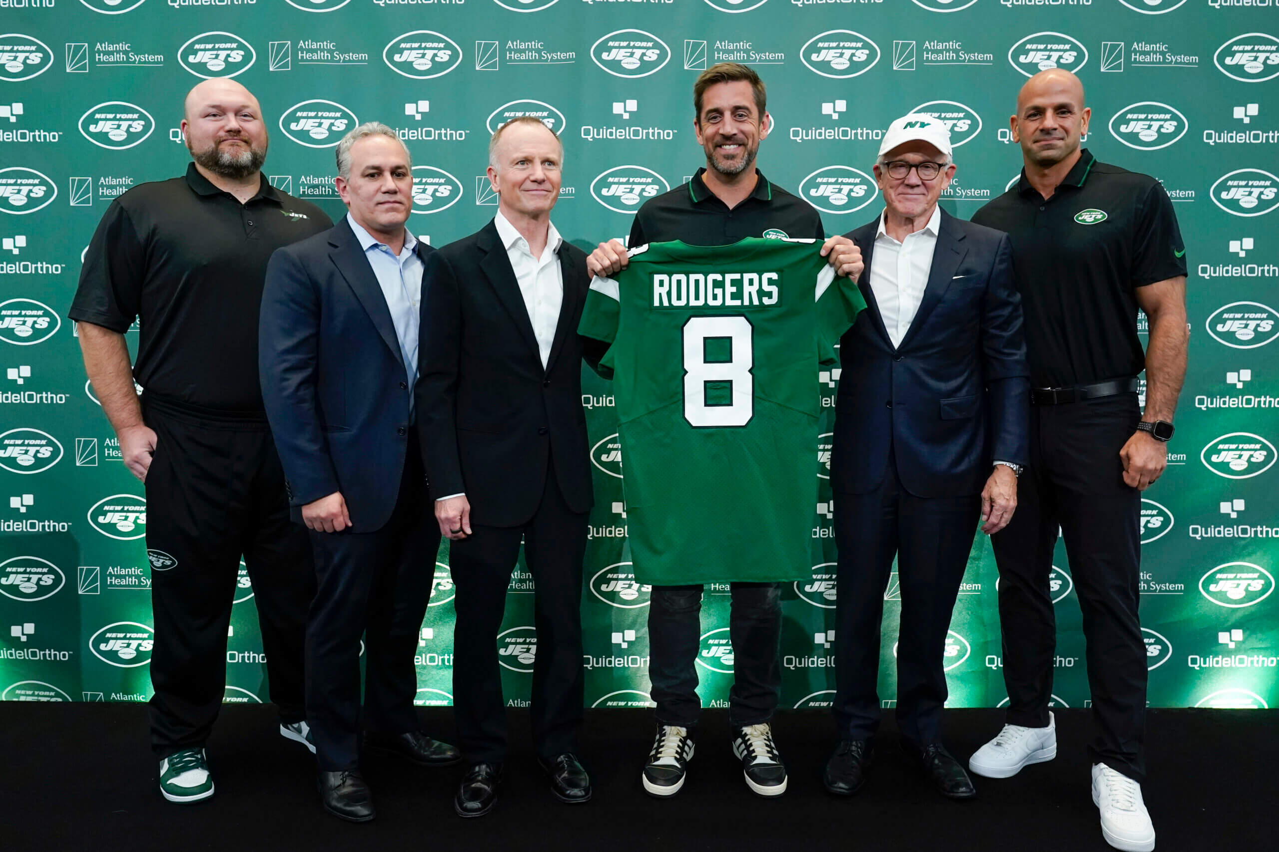 Aaron Rodgers honors Jets and NFL all-time greats in stellar opening entrance 2 Jets