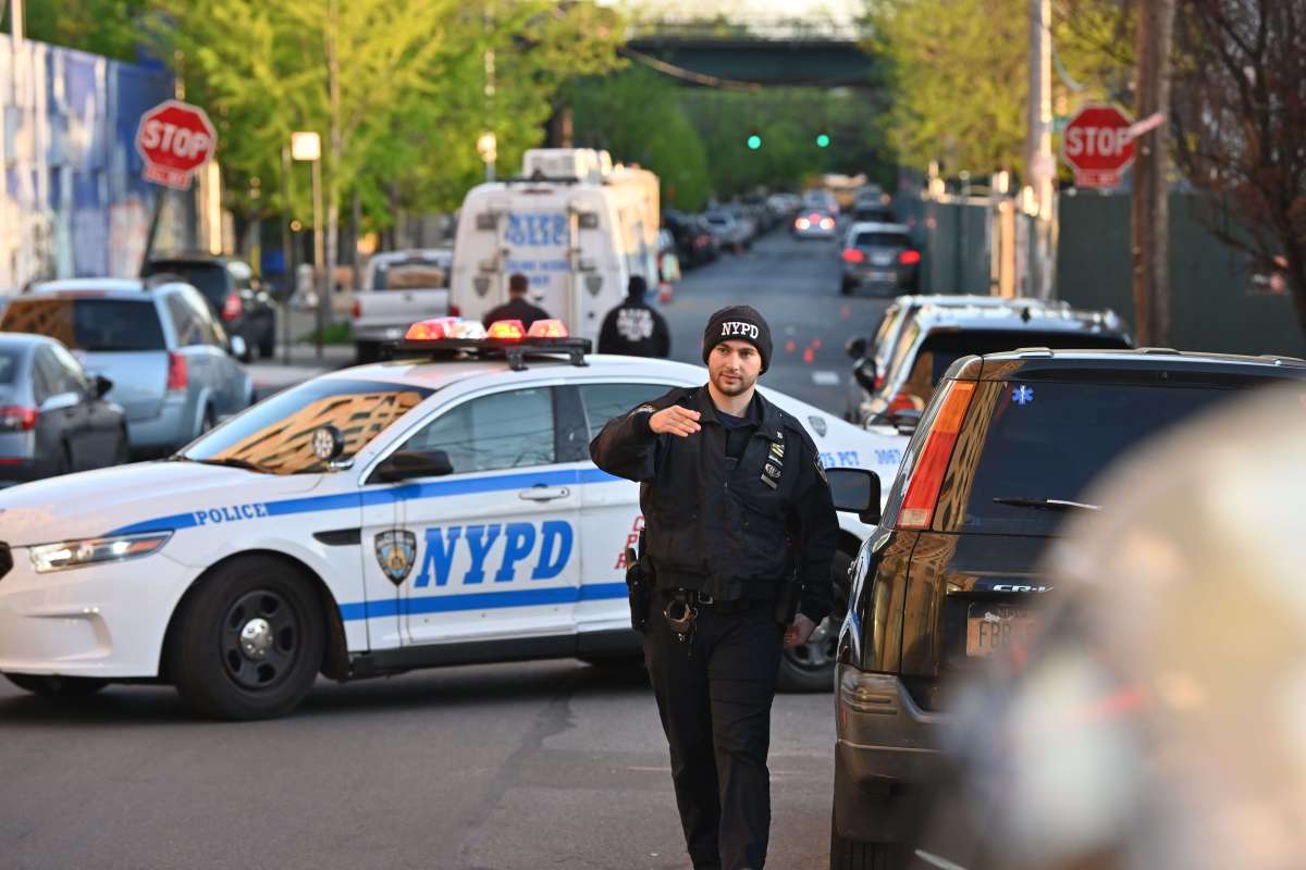 Brooklyn man killed in apparent drive-by shooting: cops 3 Police in Brooklyn guard drive-by shooting scene