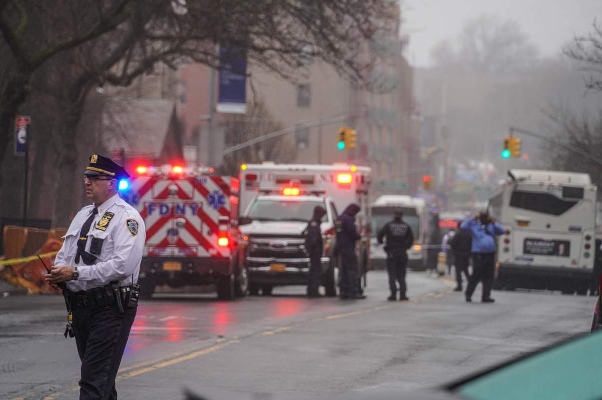 Queens officer shooting scene