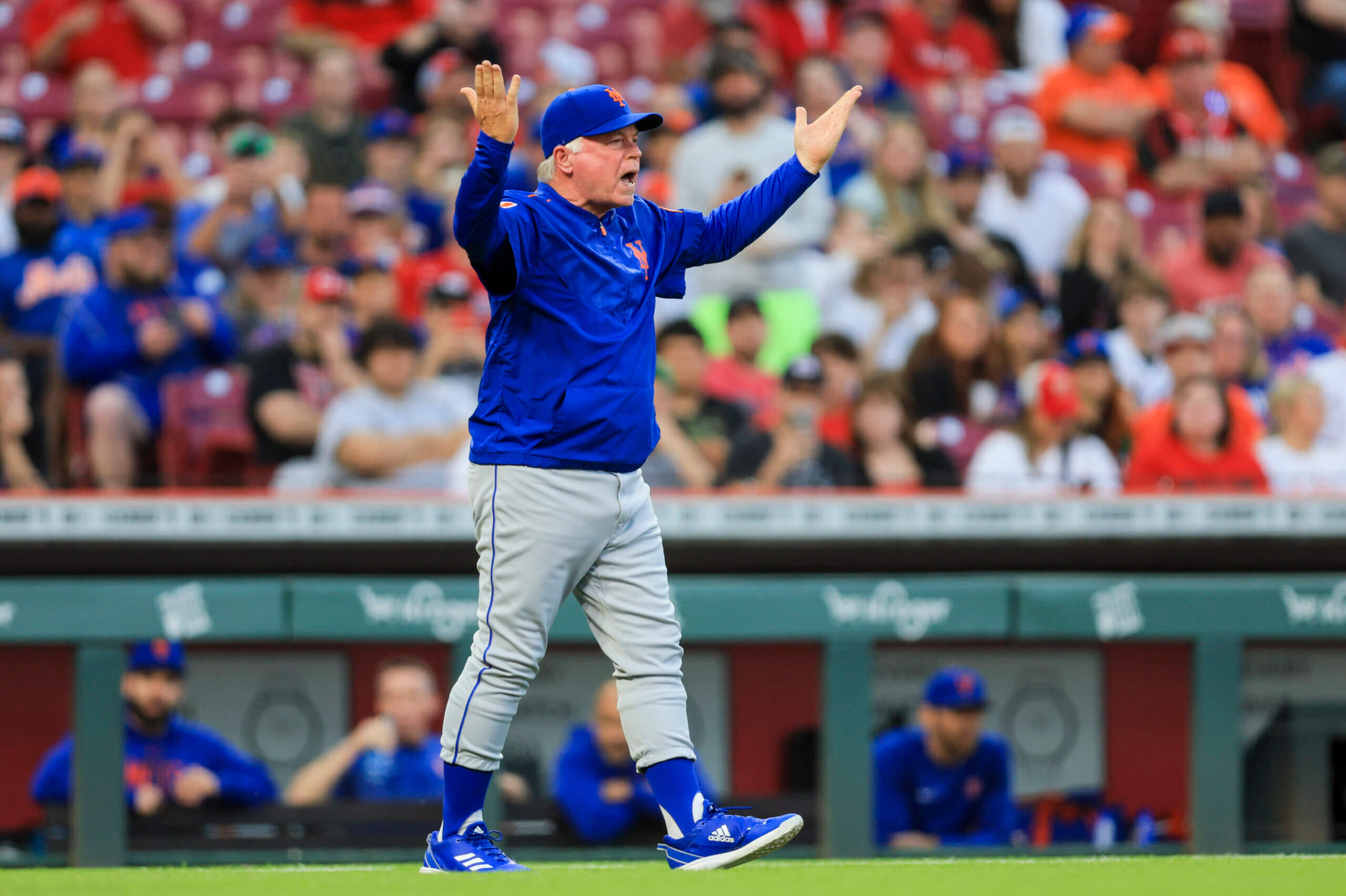 Mets pelted by boobirds in May: 'I thought we'd come out of the chute a little better than this' 2 Mets Buck Showalter