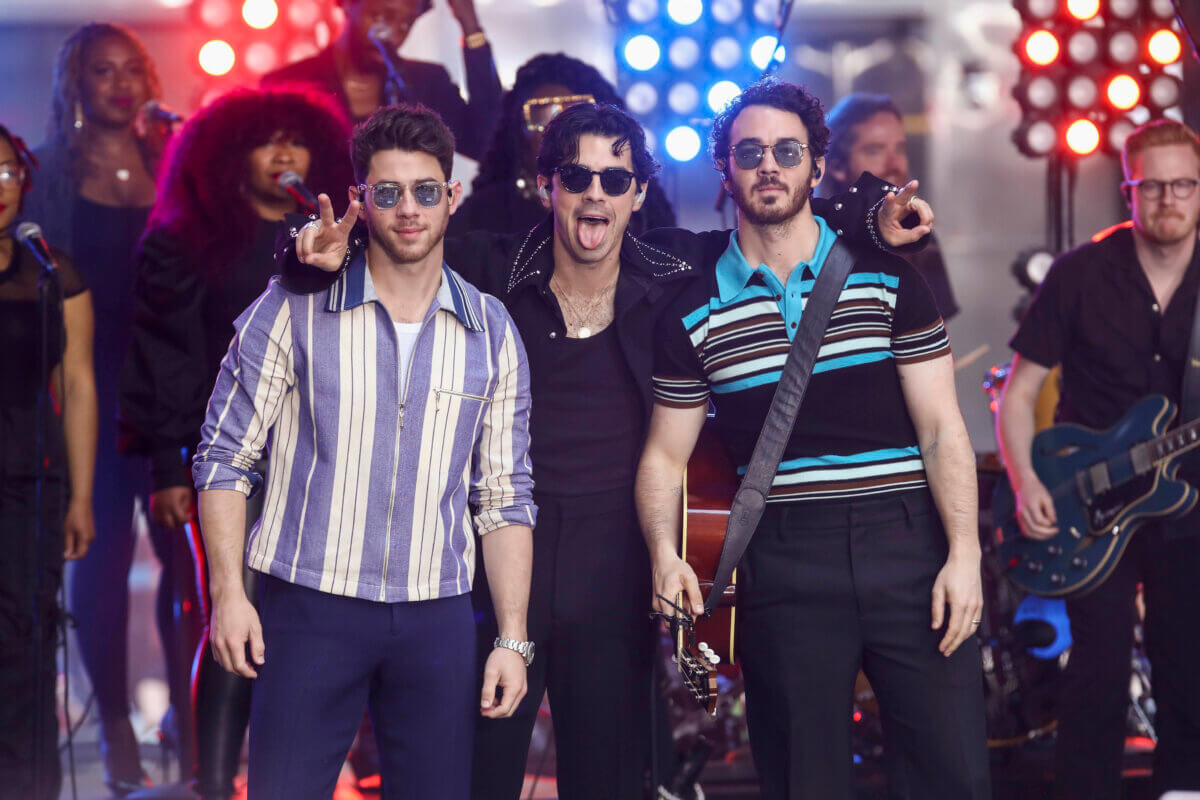 Nick Jonas, Joe Jonas, Kevin Jonas