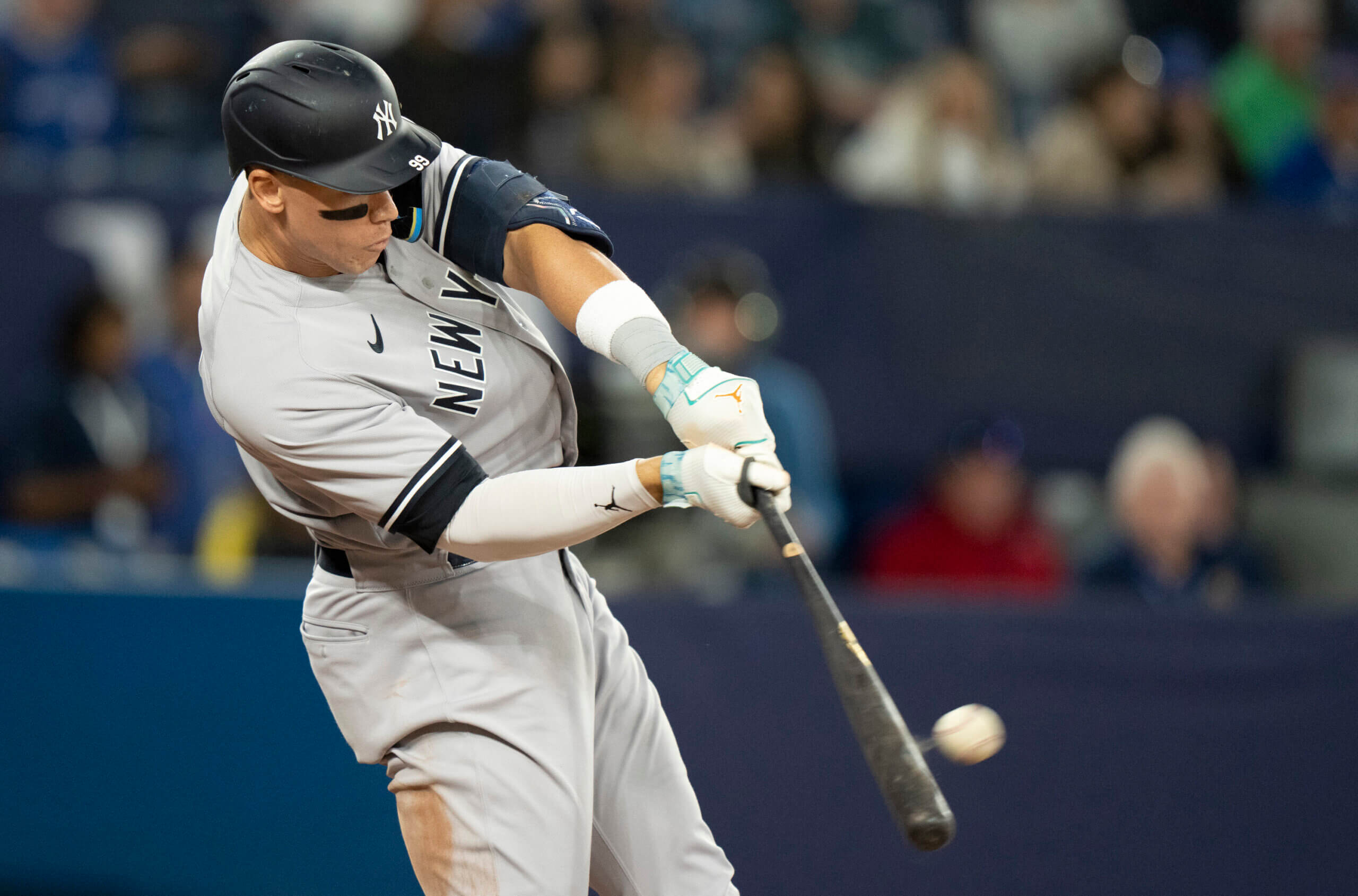 Yankees take Gleyber Torres blow with Aaron Judge return looming