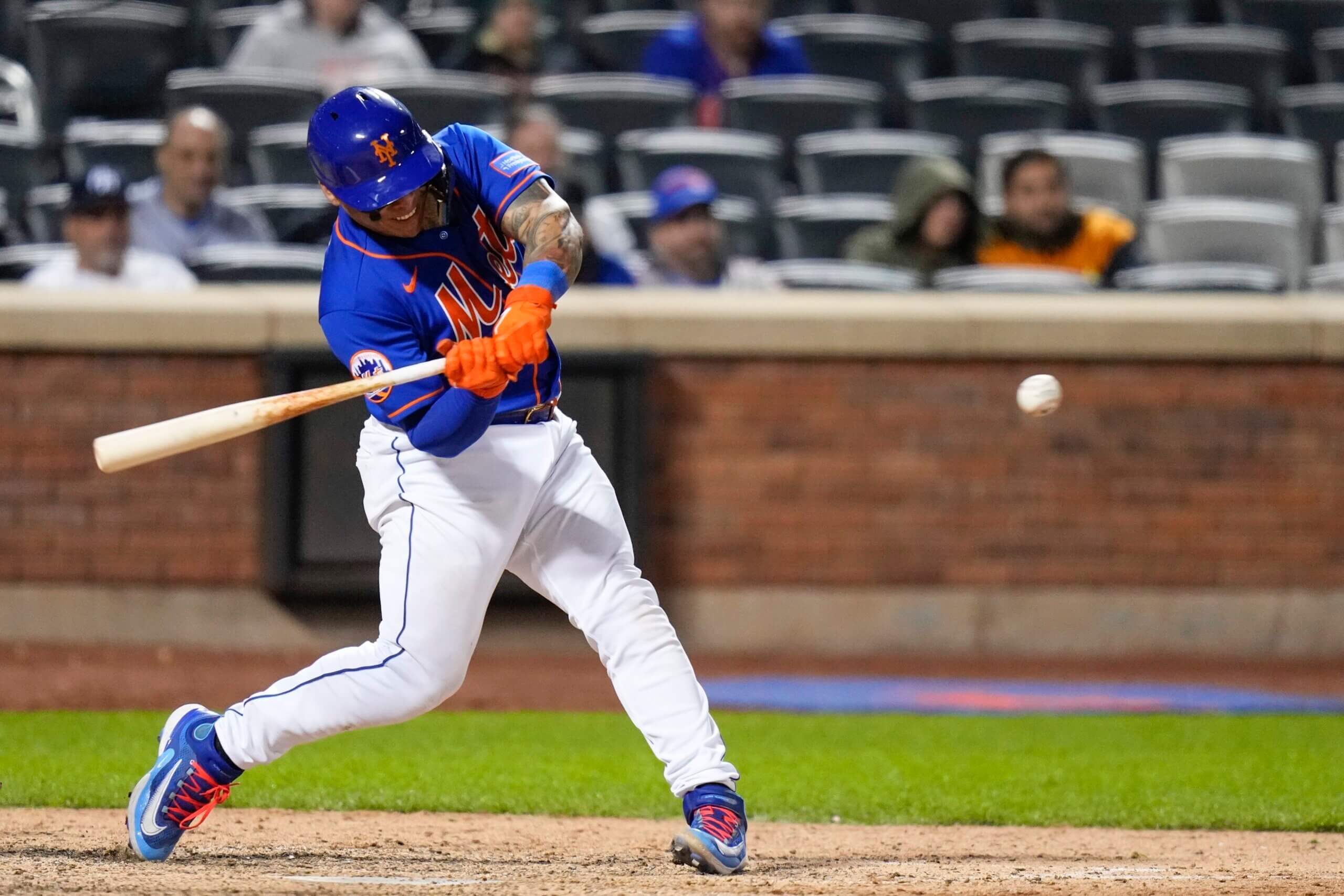 Sparked by Vientos, Alvarez dramatics, Alonso walks Mets off to dramatic 8-7, 10-inning win over Rays 2 Francisco Alvarez Mets