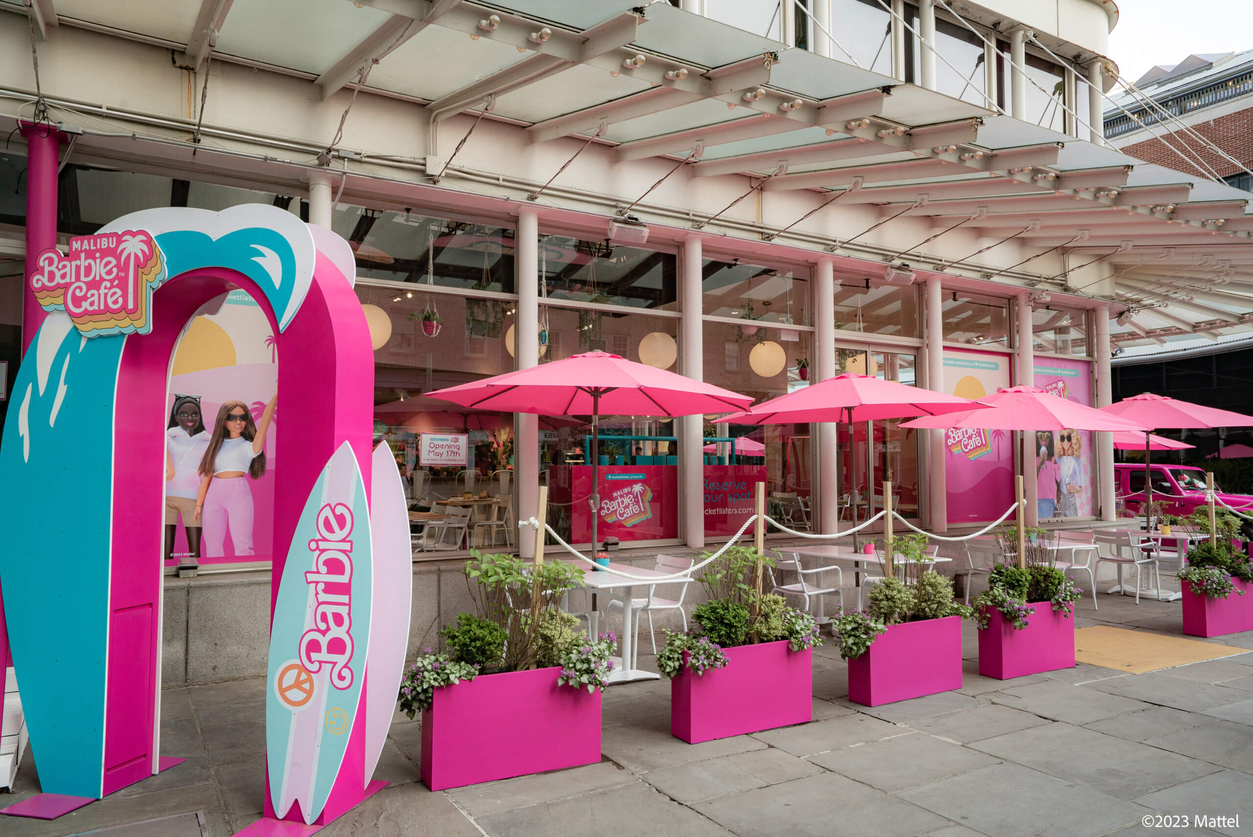 Malibu Barbie Cafe