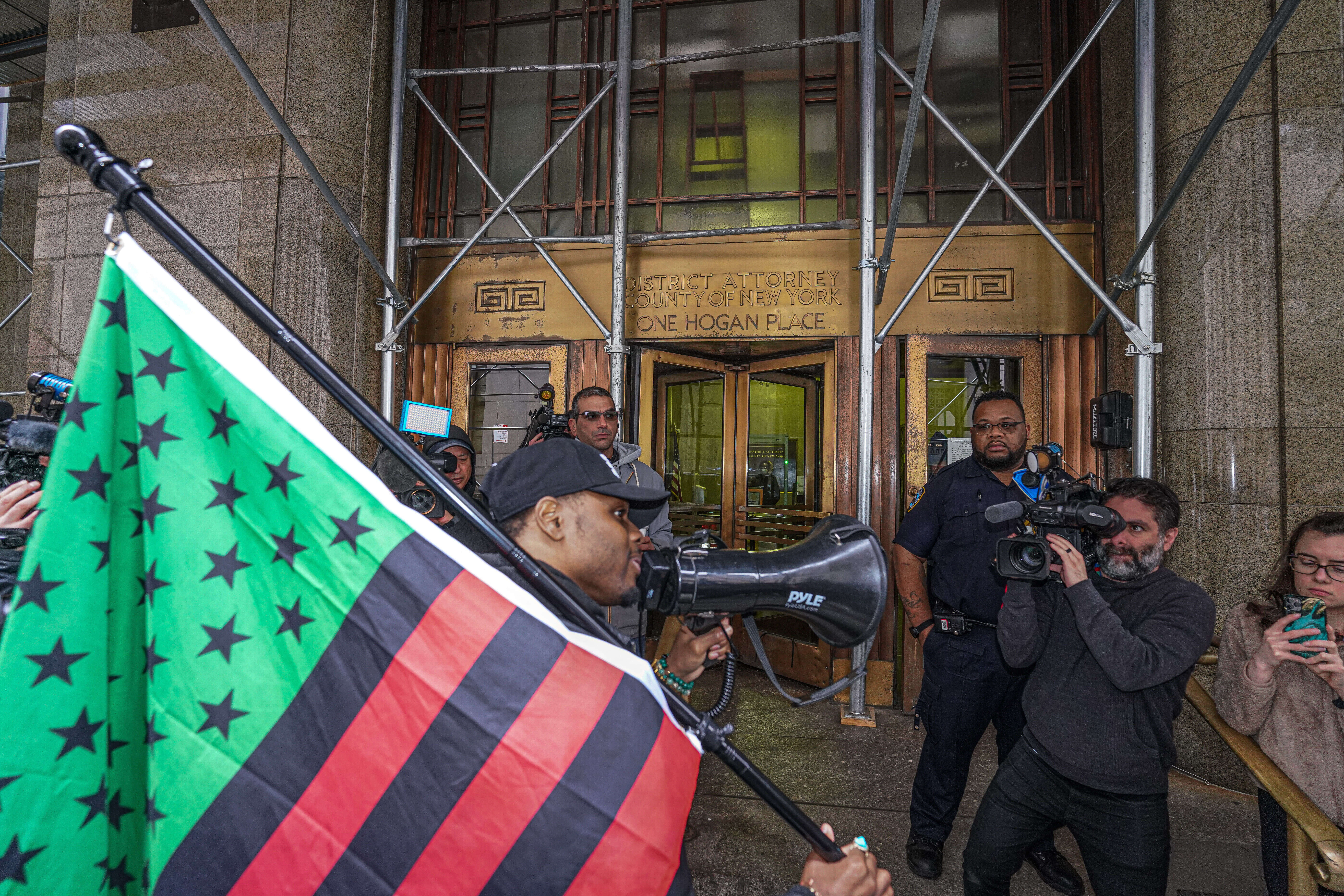 Jordan Neely subway homicide | Mayor Adams says 'let process follow course' on investigation into deadly choking of homeless man 5 Activists protest Jordan Neely's killing from being placed in a chokehold outside the Mahattan DA's office