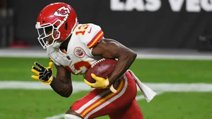 NFL votes to try kickoff fair catch rule, hopes to reduce injuries in 2023 4 Mecole Hardman Chiefs NFL