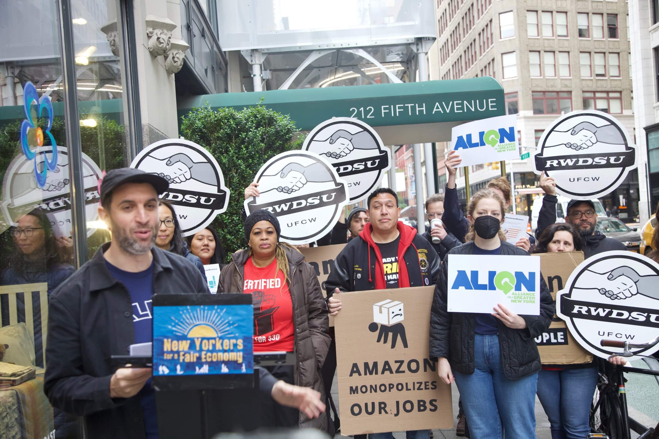 Legislative fight for warehouse worker protections comes to Jeff Bezos’ Flatiron District penthouse 2
