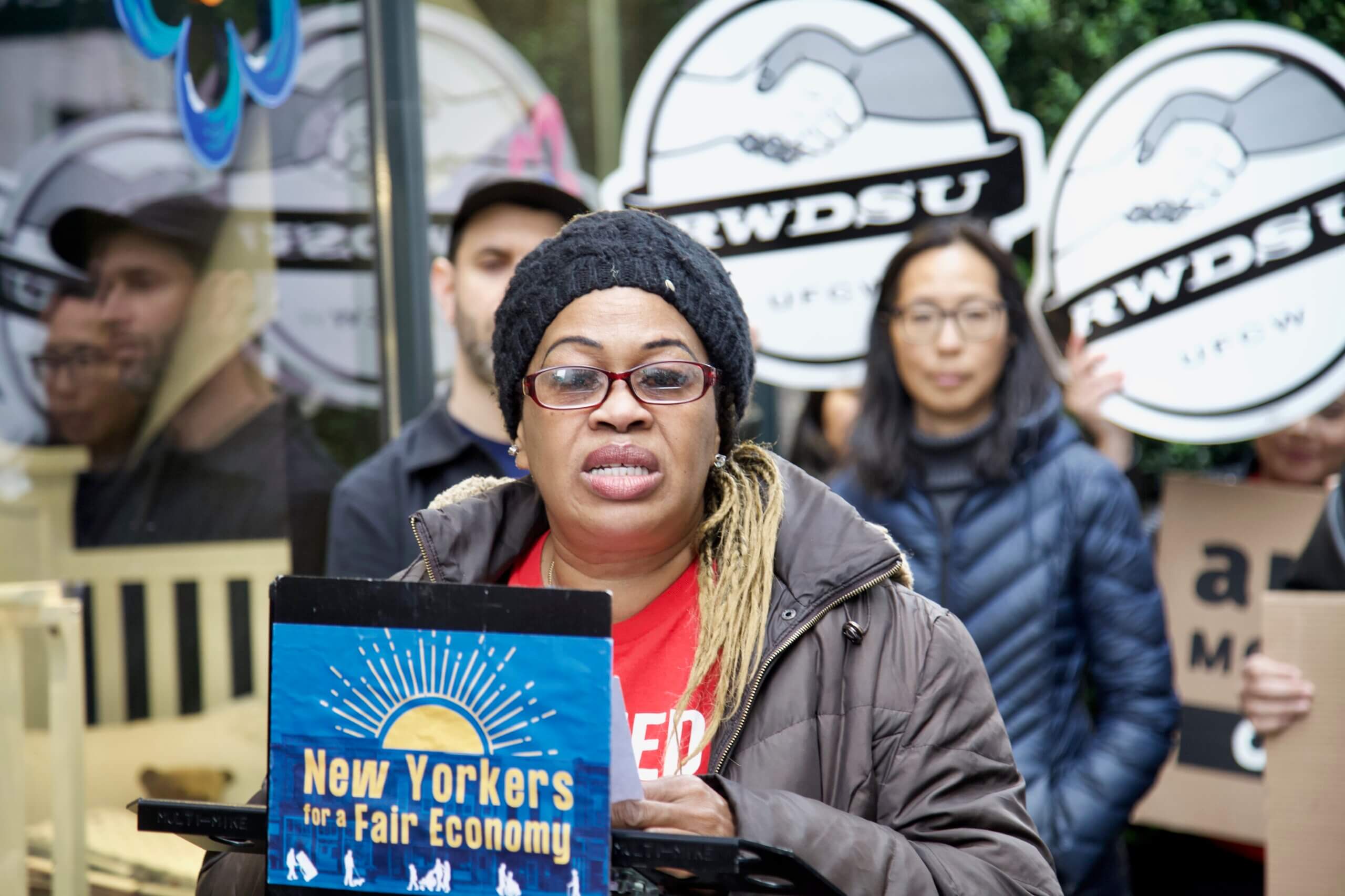 Legislative fight for warehouse worker protections comes to Jeff Bezos’ Flatiron District penthouse 3
