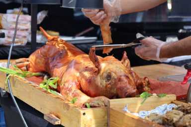 bxnightmarket_lechon-1200×800-1