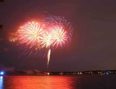 fireworkspage_2018_07_06_q04_sl