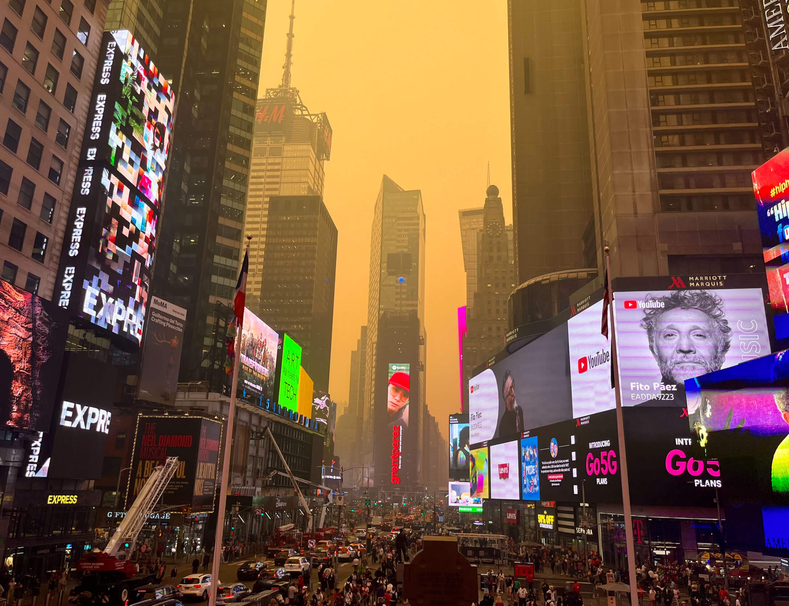 City officials say events this weekend can proceed, as smoky haze clears out of NYC 2
