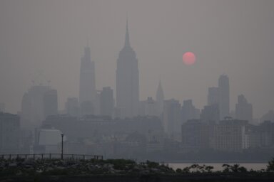 Smoke conditions amid air quality alert in New York City