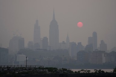 Smoke conditions amid air quality alert in New York City