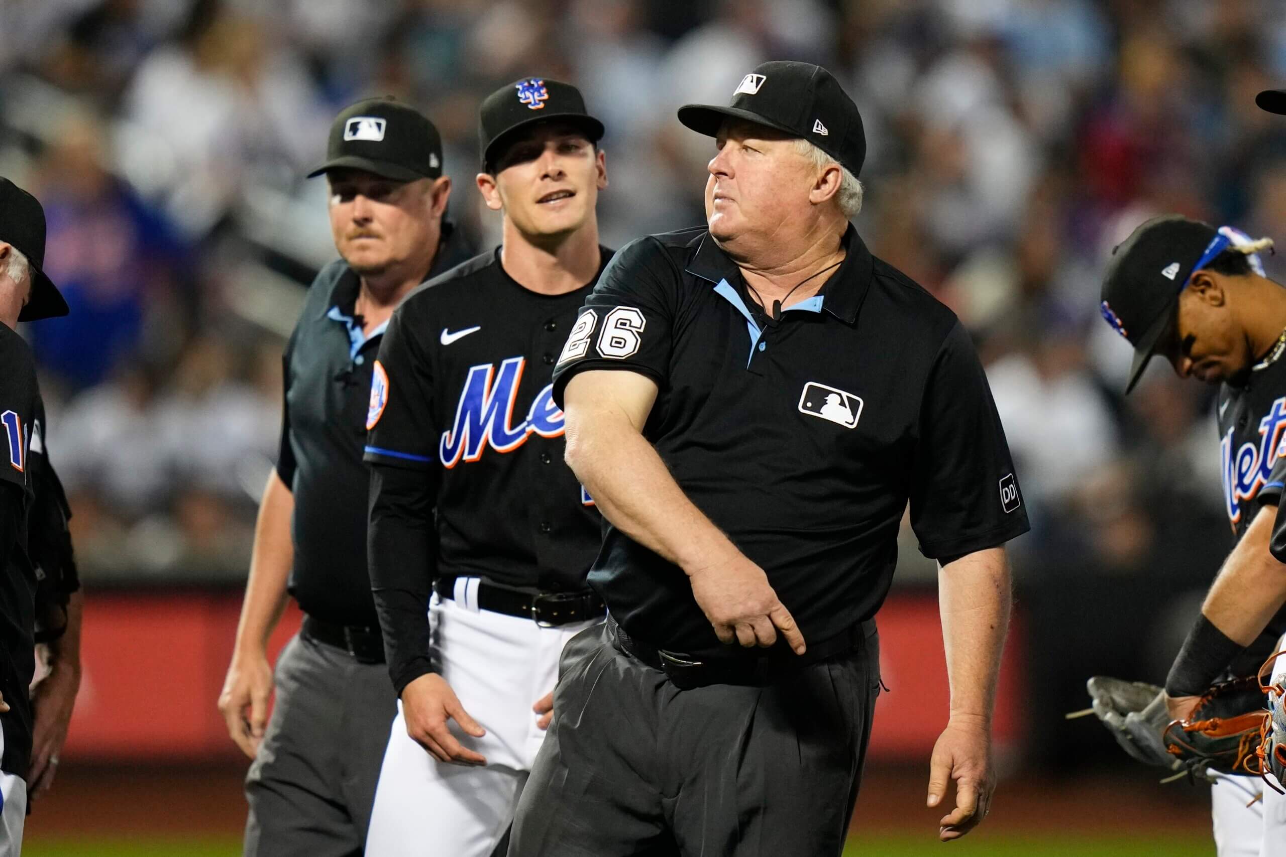 Mets reliever Drew Smith ejected after umpire hand check vs. Yankees