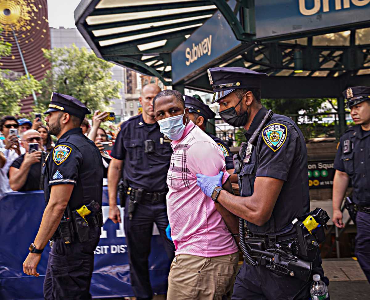 Subway stabbing suspect Kemal Rideout in perp walk