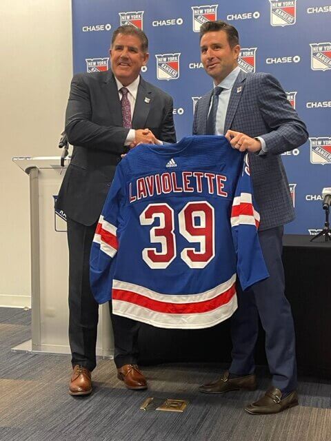 Peter Laviolette brings on former Islanders captain Michael Peca