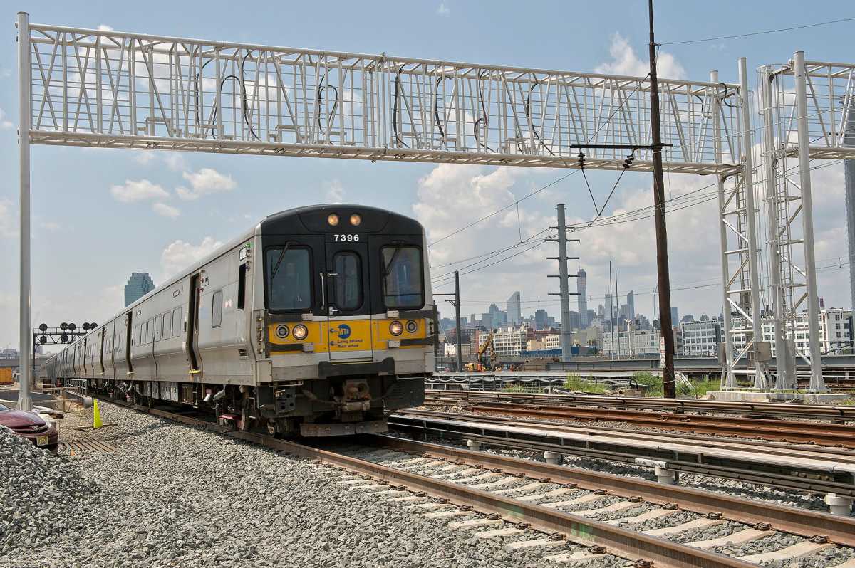 Op-Ed | Transit is essential, but fair labor deals must protect riders and taxpayers | amNewYork