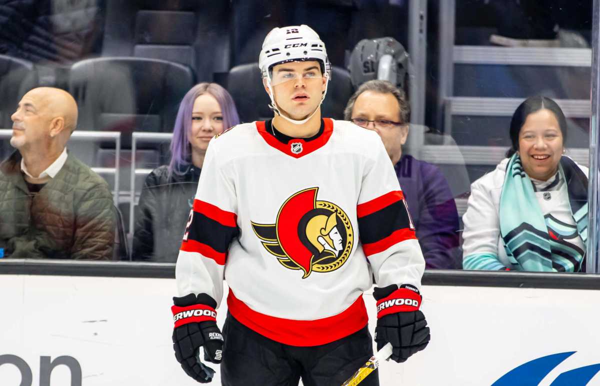 Alex DeBrincat Islanders trade rumors