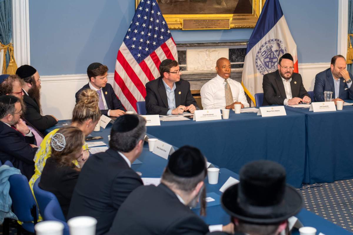 Mayor Eric Adams hosts the inaugural meeting of the Jewish Advisory Council on June 26.