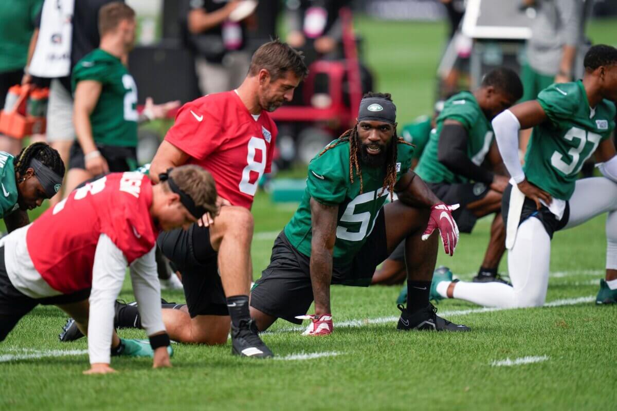 CJ Mosley, along with Rodgers, are named Jets' captains