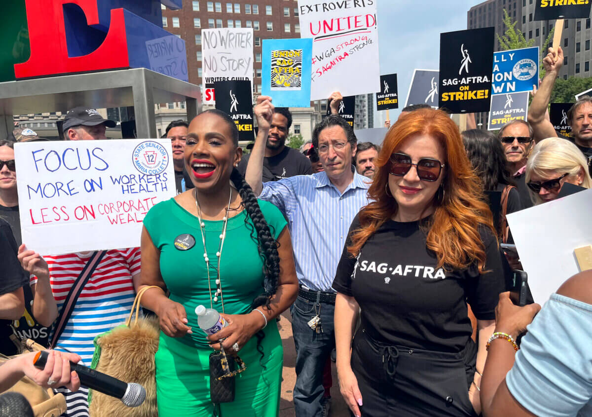 Abbott Elementary's Lisa Ann Walter set to appear at Manhattan school supply drive for teachers 2 Sheryl Lee Ralph and Lisa Ann Walter of Abbott Elementary at SAG-AFTRA picket line