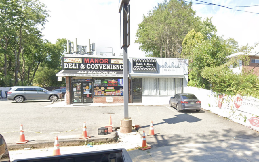 Staten Island deli worker fatally shot during apparent robbery cops