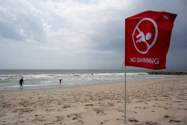 qns_NYPDBeachSafety_071823-19-1200×800-1