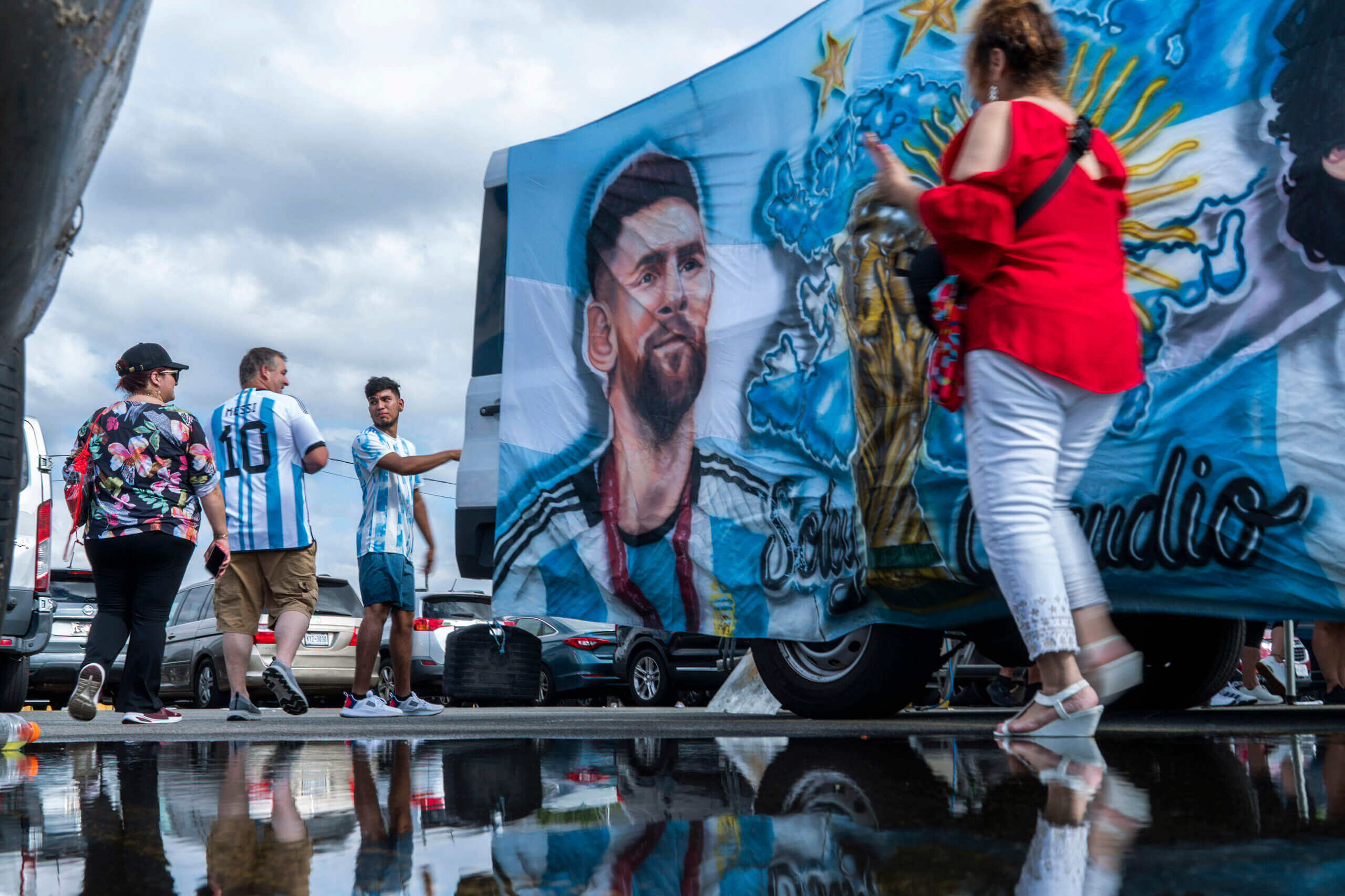 Lionel Messi's debut put Red Bulls at soccer's epicenter, but how do they sustain it? 2 Lionel Messi Red Bulls