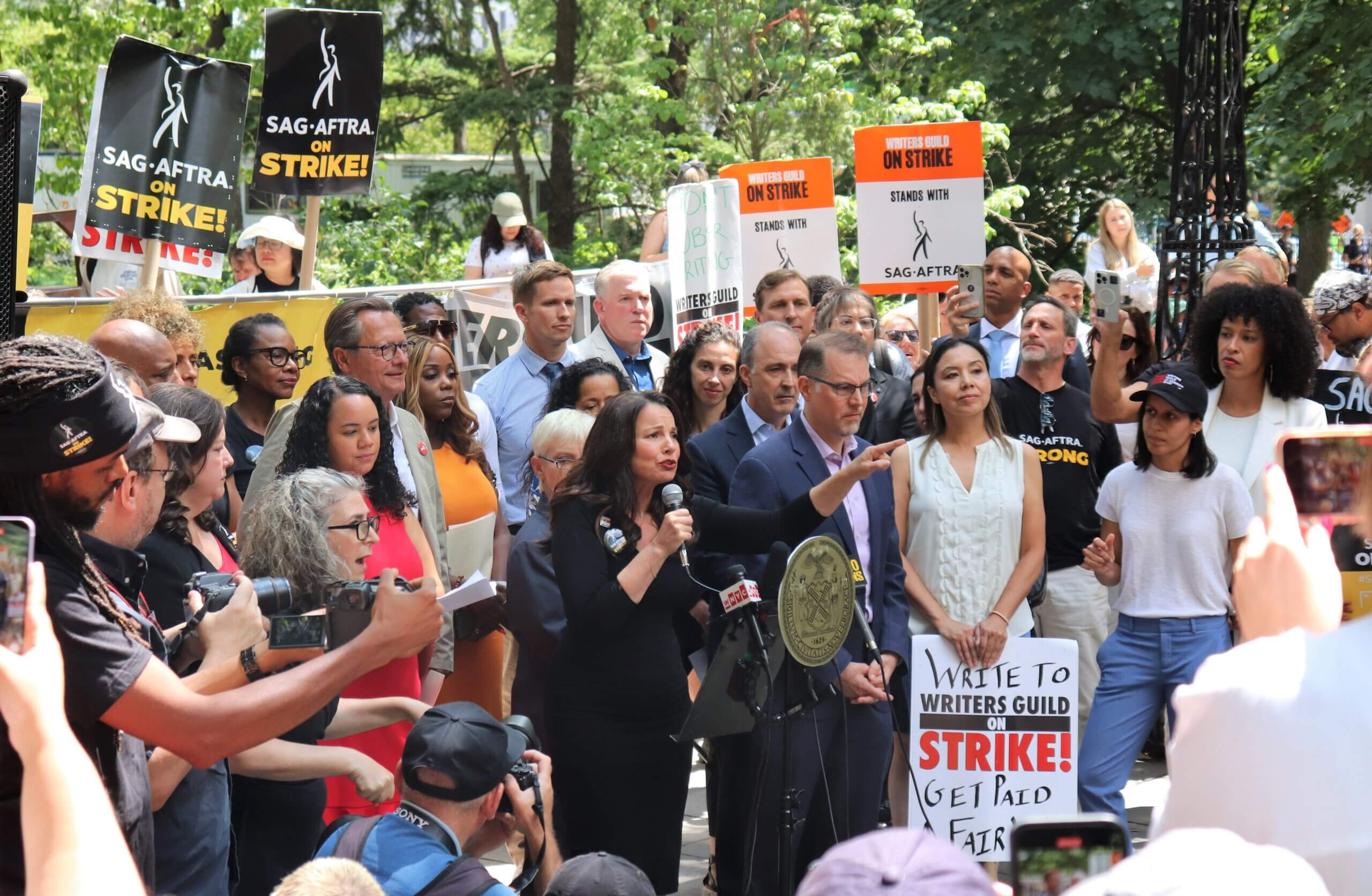 Fran Drescher speaking at the rally (Photo by Michael Dorgan)