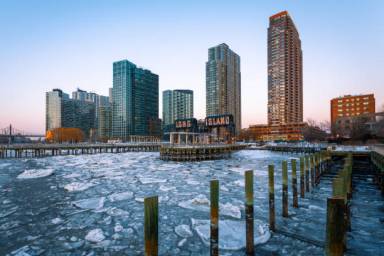 Frozen Harbour, East River, Long Island City, New York City, New York, America