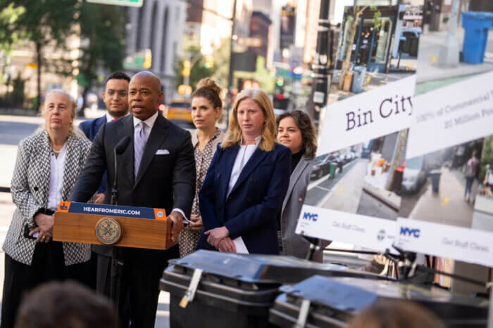 All NYC businesses must containerize their trash by March 2024 2