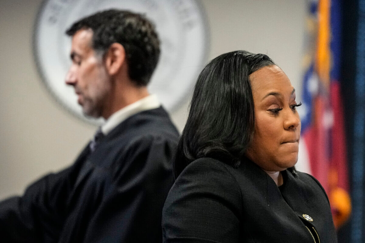 Georgia grand jury investigating Trump election scheme recommended indicting South Carolina Senator Graham 2 Fulton County Georgia District Attorney Fani Willis, who unsealed Trump election scheme indictment