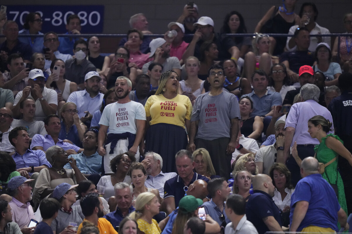 Environmental protesters disrupt US Open