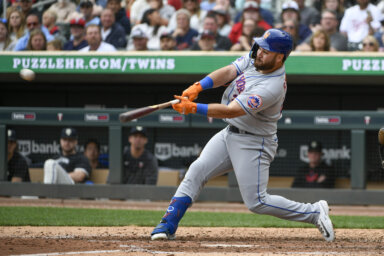 DJ Stewart Mets Twins