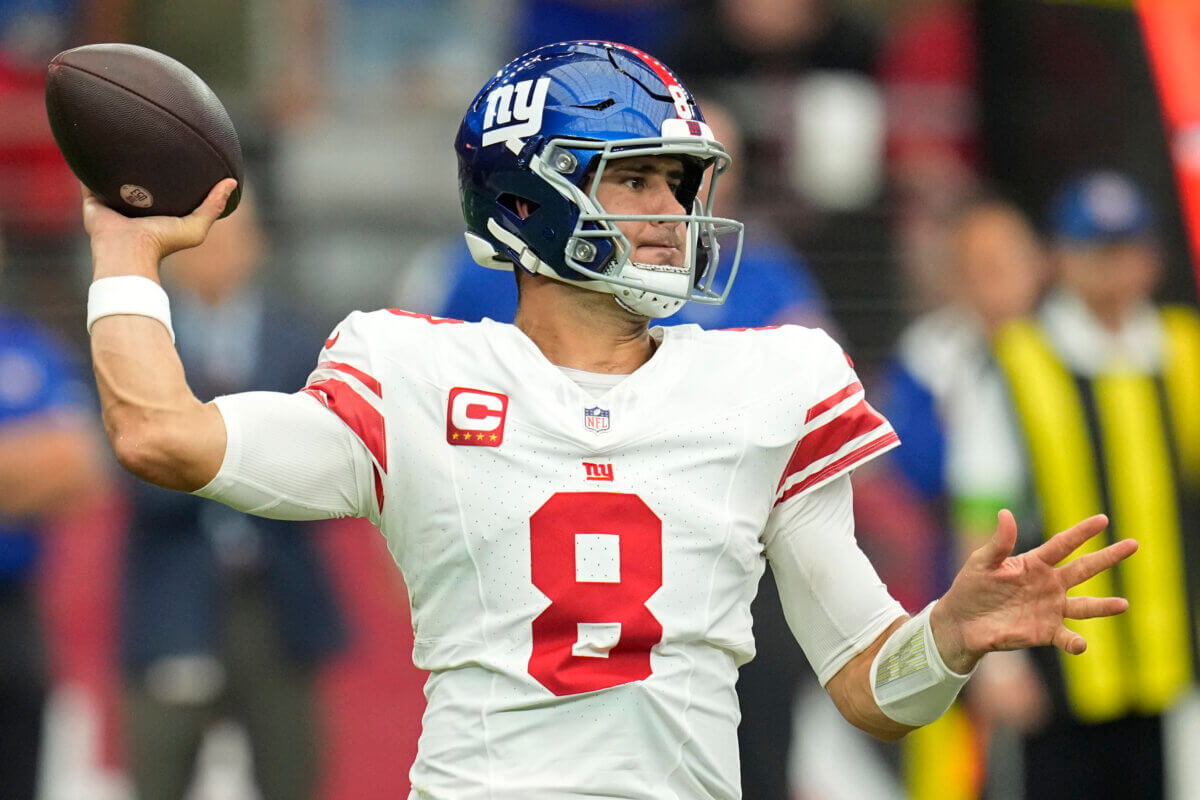 Daniel Jones update: Giants QB cleared for contact, could start Week 9 ...