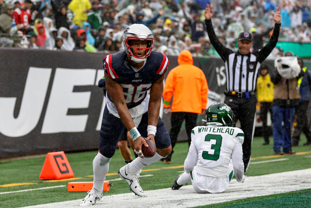 Jets fall to Patriots 15-10
