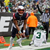 Jets fall to Patriots 15-10