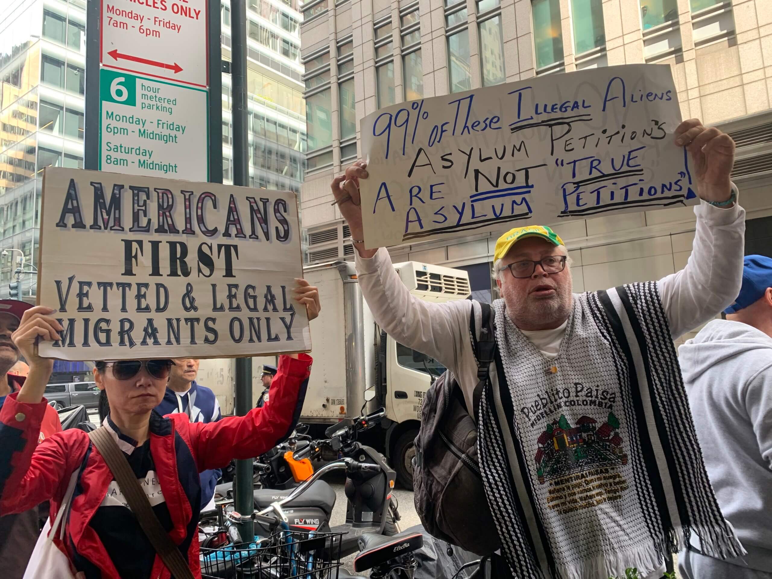 AOC, Espaillat shouted down by anti-immigrant protesters at press conference that descended into chaos 2