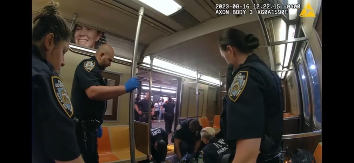 'He started to turn different colors': Cops recall moment they saved life of Brooklyn straphanger 2