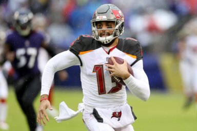 Could Jets acquire Mike Evans?