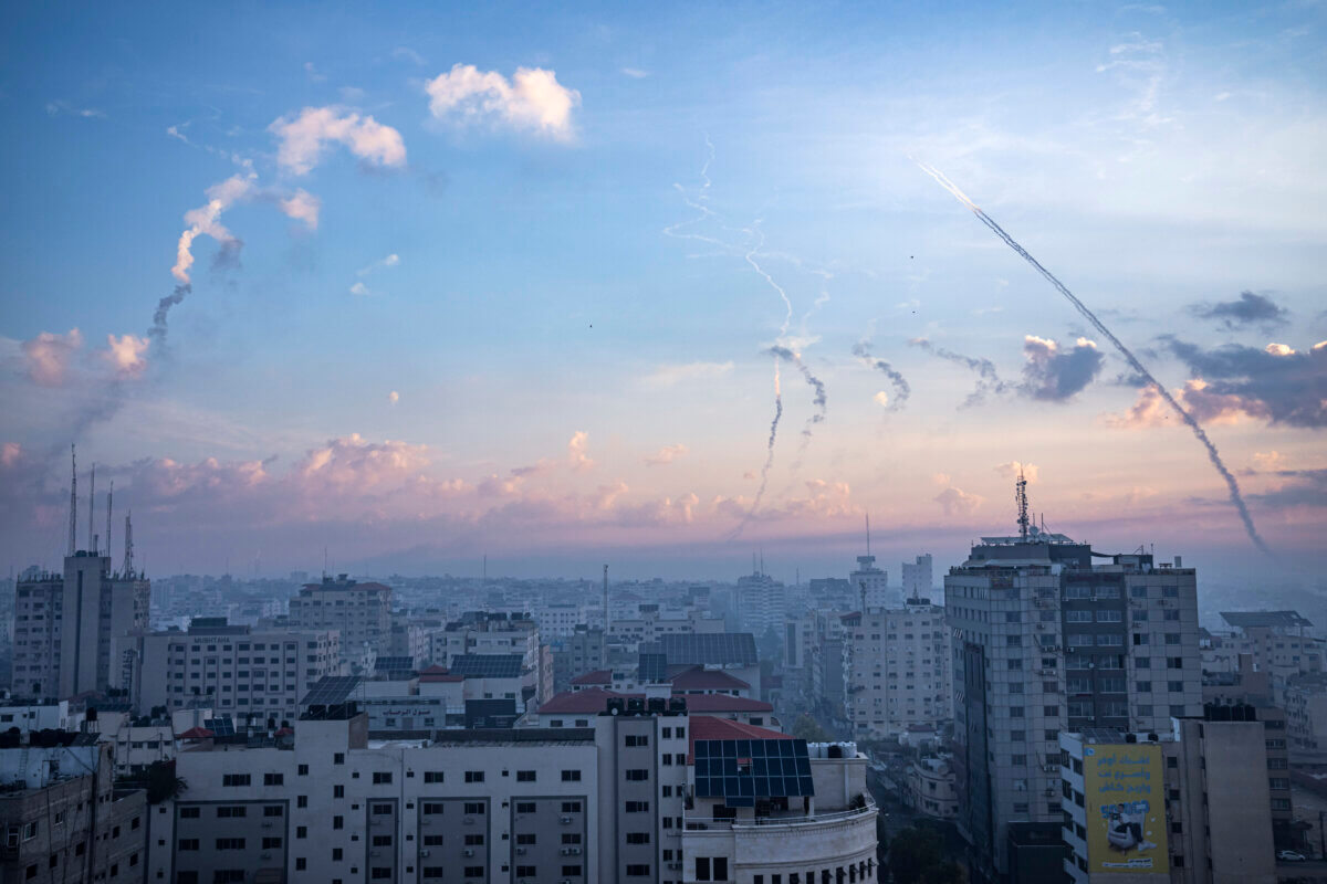 Hamas rockets fired from Israel to Gaza