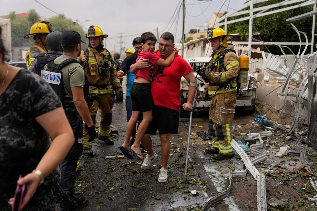 Israelis evacuate after Hamas rocket strike