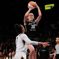 Breanna Stewart shoots basketball for Liberty WNBA