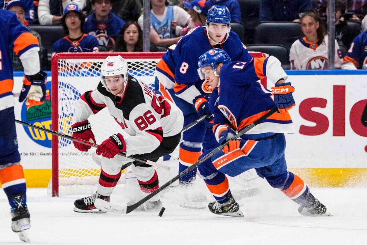 Mathew Barzal Noah Dobson Islanders