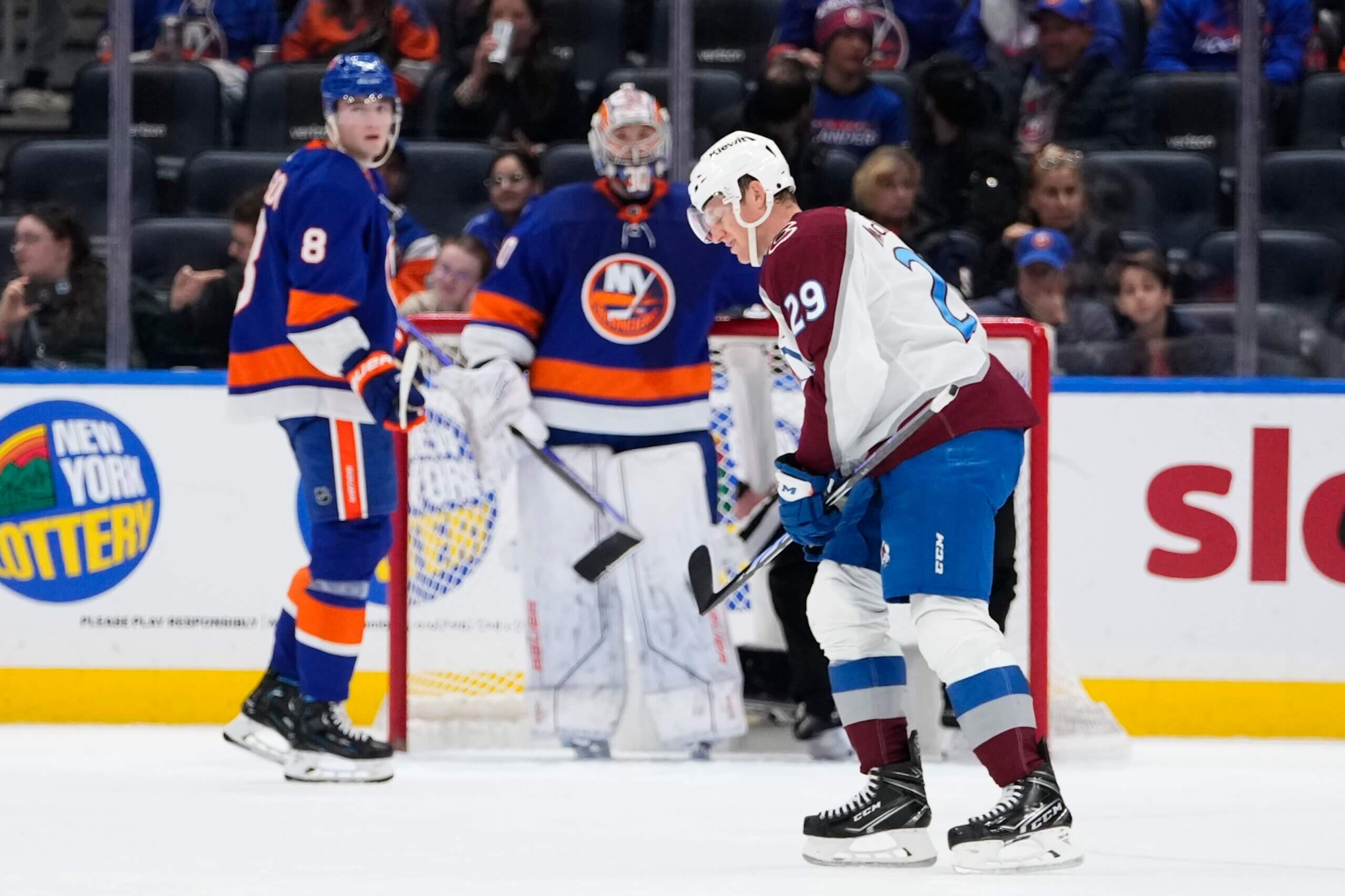 Noah Dobson Islanders Avalanche