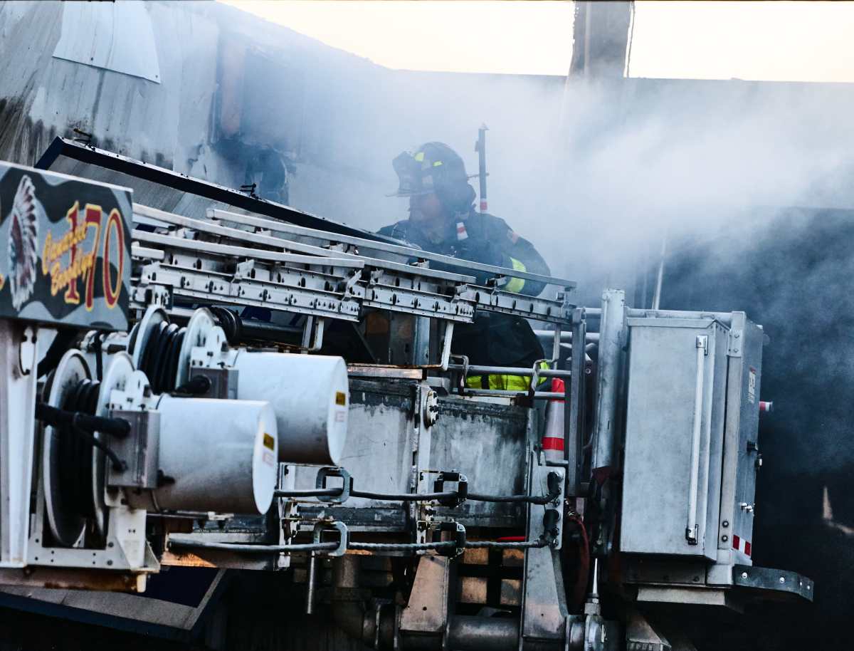 FDNY takes down fire in Brooklyn junkyard